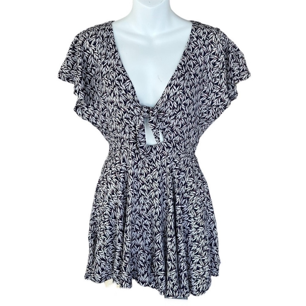 Lulus Dondi Leaf Print Romper Navy White Pink Tie Front S - Picture 3 of 14
